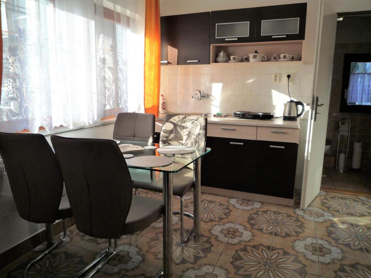 Penzion Pohoda - Apartmany เยเซนิค ภายนอก รูปภาพ